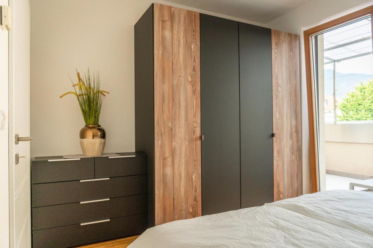 Ferienwohnung Mit Garage, Fahrradraum Und Sehr Grosser Sonnenverwoehnten Terrasse Lagundo Exteriör bild