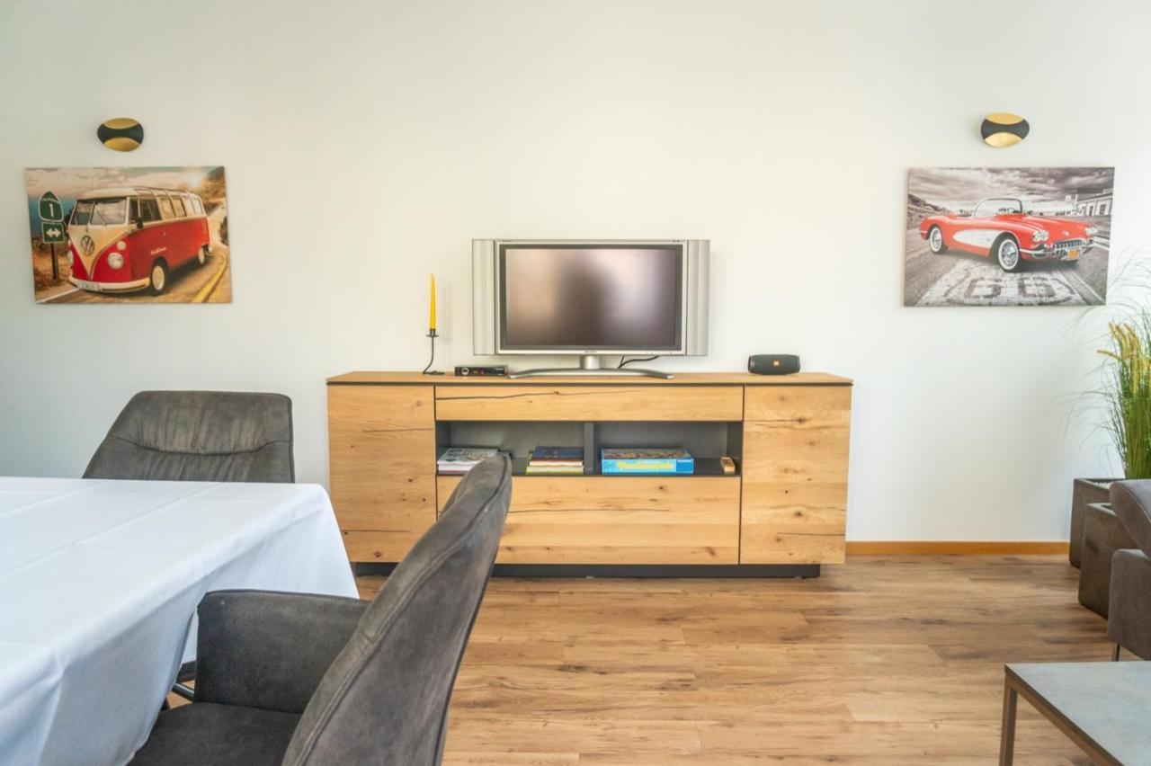 Ferienwohnung Mit Garage, Fahrradraum Und Sehr Grosser Sonnenverwoehnten Terrasse Lagundo Exteriör bild