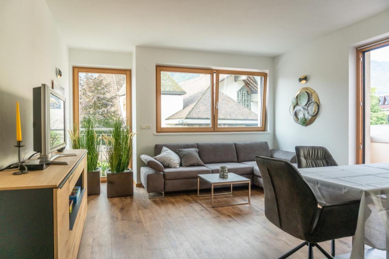 Ferienwohnung Mit Garage, Fahrradraum Und Sehr Grosser Sonnenverwoehnten Terrasse Lagundo Exteriör bild