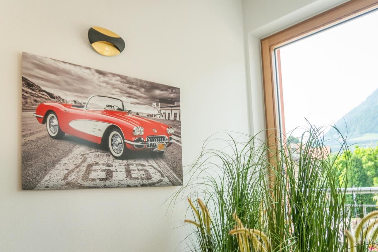 Ferienwohnung Mit Garage, Fahrradraum Und Sehr Grosser Sonnenverwoehnten Terrasse Lagundo Exteriör bild