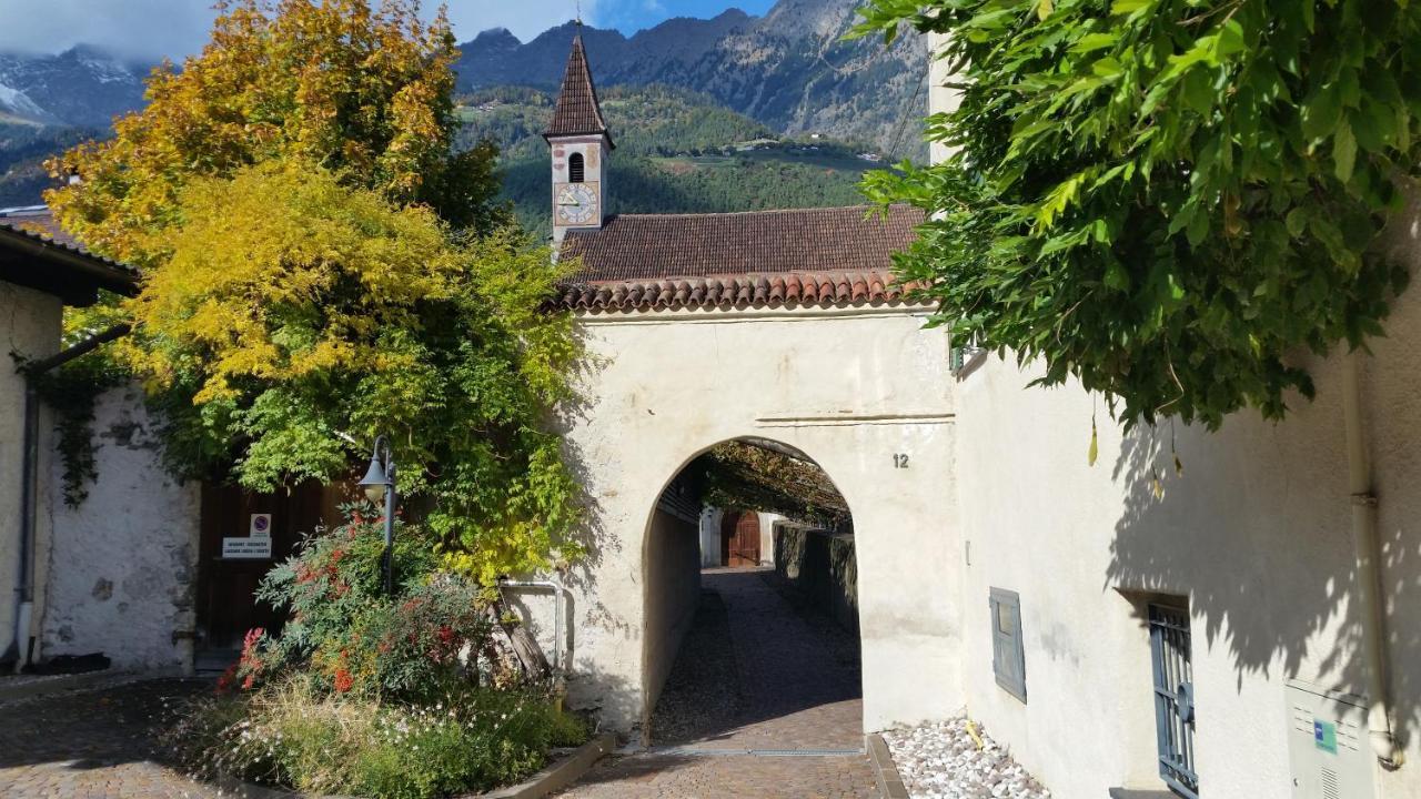Ferienwohnung Mit Garage, Fahrradraum Und Sehr Grosser Sonnenverwoehnten Terrasse Lagundo Exteriör bild